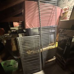 Rubbermaid Grey Wire Closet System