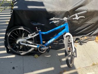Woom 4 youth bike with gears 20 inch wheels
