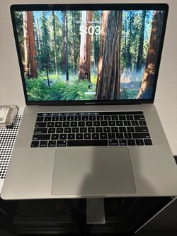 Apple MacBook Pro Laptop
