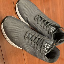 CONZURI HEIGHT BOOSTING SHOES MENS 10.5 Brand New