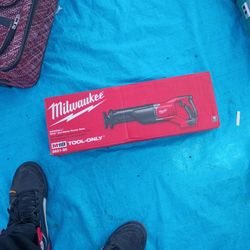Milwaukee Saw Zall  Tool Only 
