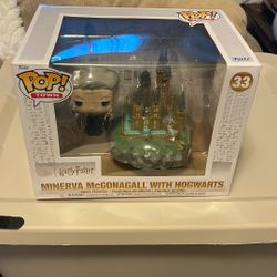 Funko Town Minerva McGonagall with Hogwarts 33