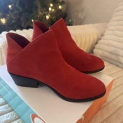 Size 8 Christmas Shoes