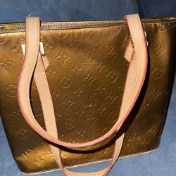 Authentic vintage Louis Vuitton Houston Brown Vernis Handbag