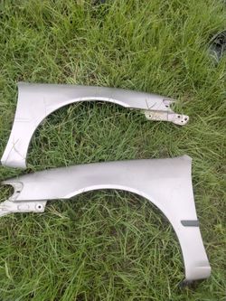 98 to 00 Toyota Corolla Fenders