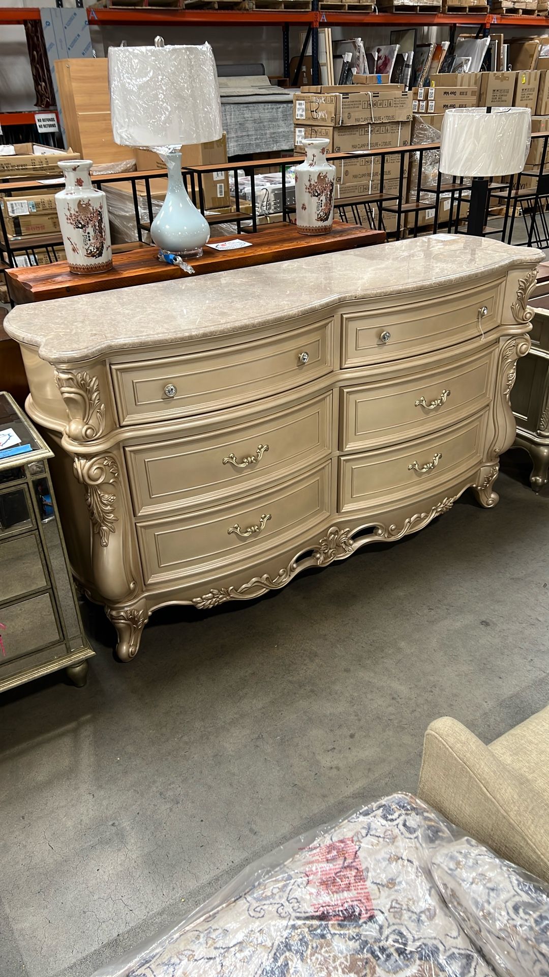 ACME FURNITURE Astoria Grand Metson Dresser