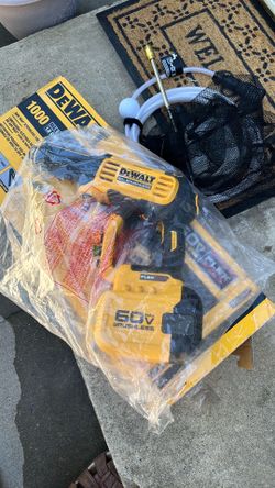 Dewalt 60v Flexvolt 1000 psi pressure washer tool only $160 with 9.Ah Battery and Charger $290