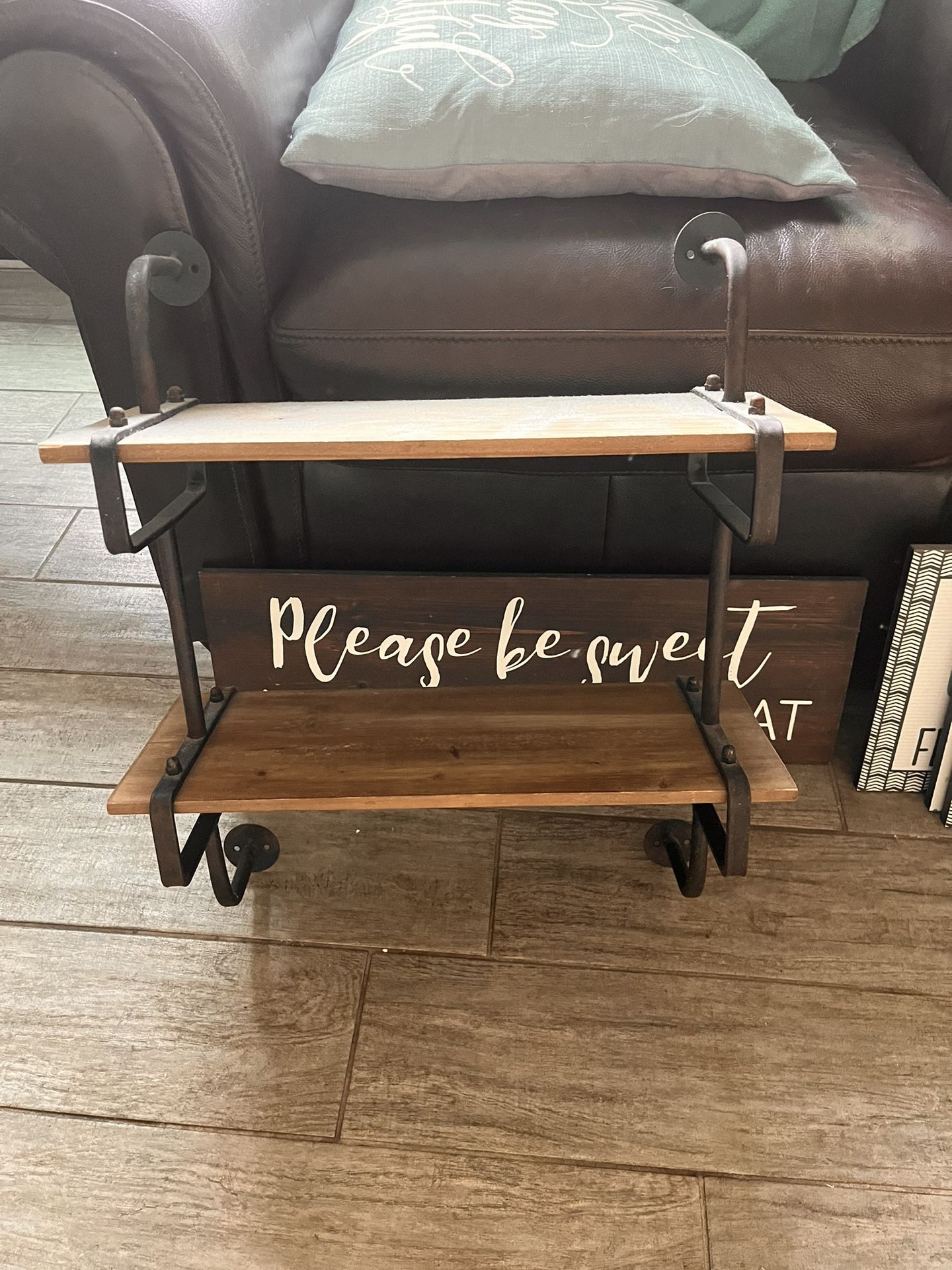 2 Wall Shelves
