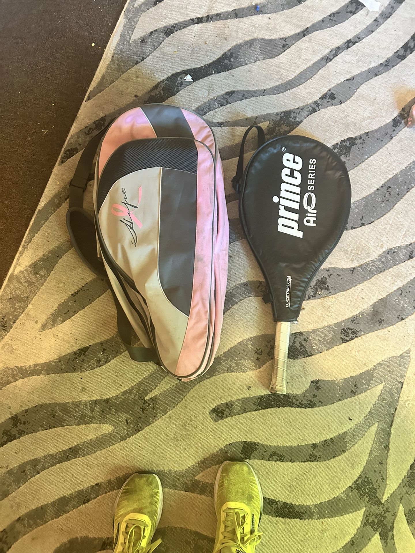 Tennis Racket With Case…
