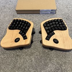 Keyboardio Model 01 + Spare Qwerty And Colmak Keys