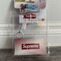 Supreme Air Pressure Super Soaker 50 Keychain New