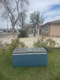 $60 ICE CHEST FREE DELIVERY