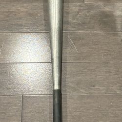 ALUMINUM BASEBALL BAT