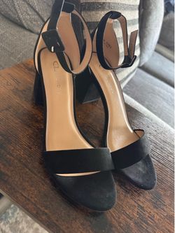 9.5 CL by Laundry black suede high heels