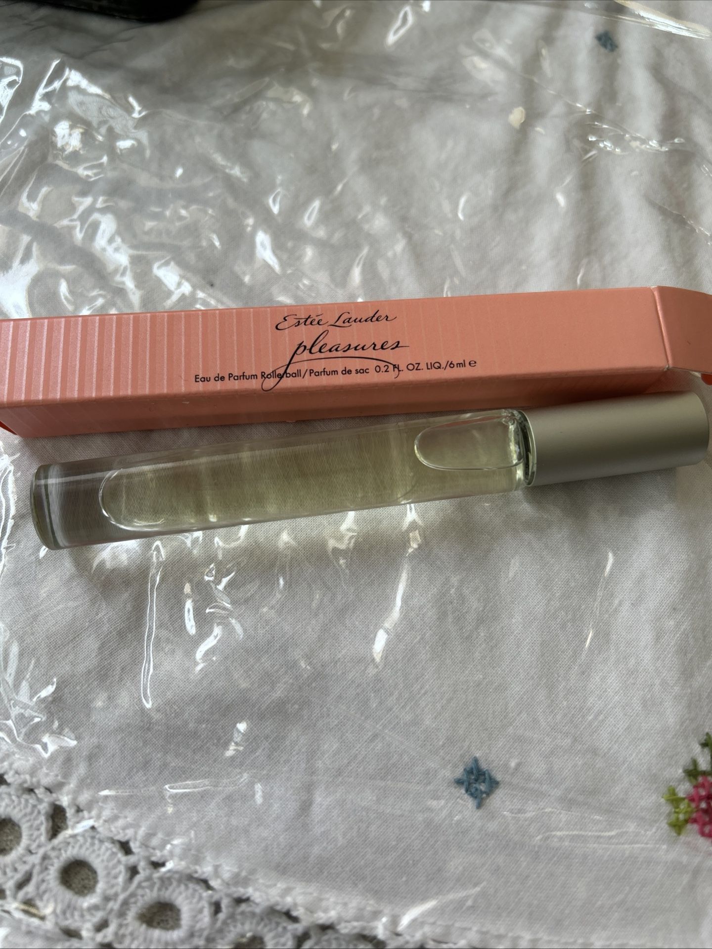 Estee Lauder Pleasures Rollerball Perfume