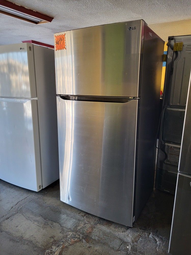 New LG Top Freezer Refrigerator 24 Cubic Feet