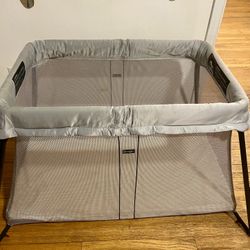 Baby Bjorn Travel Crib