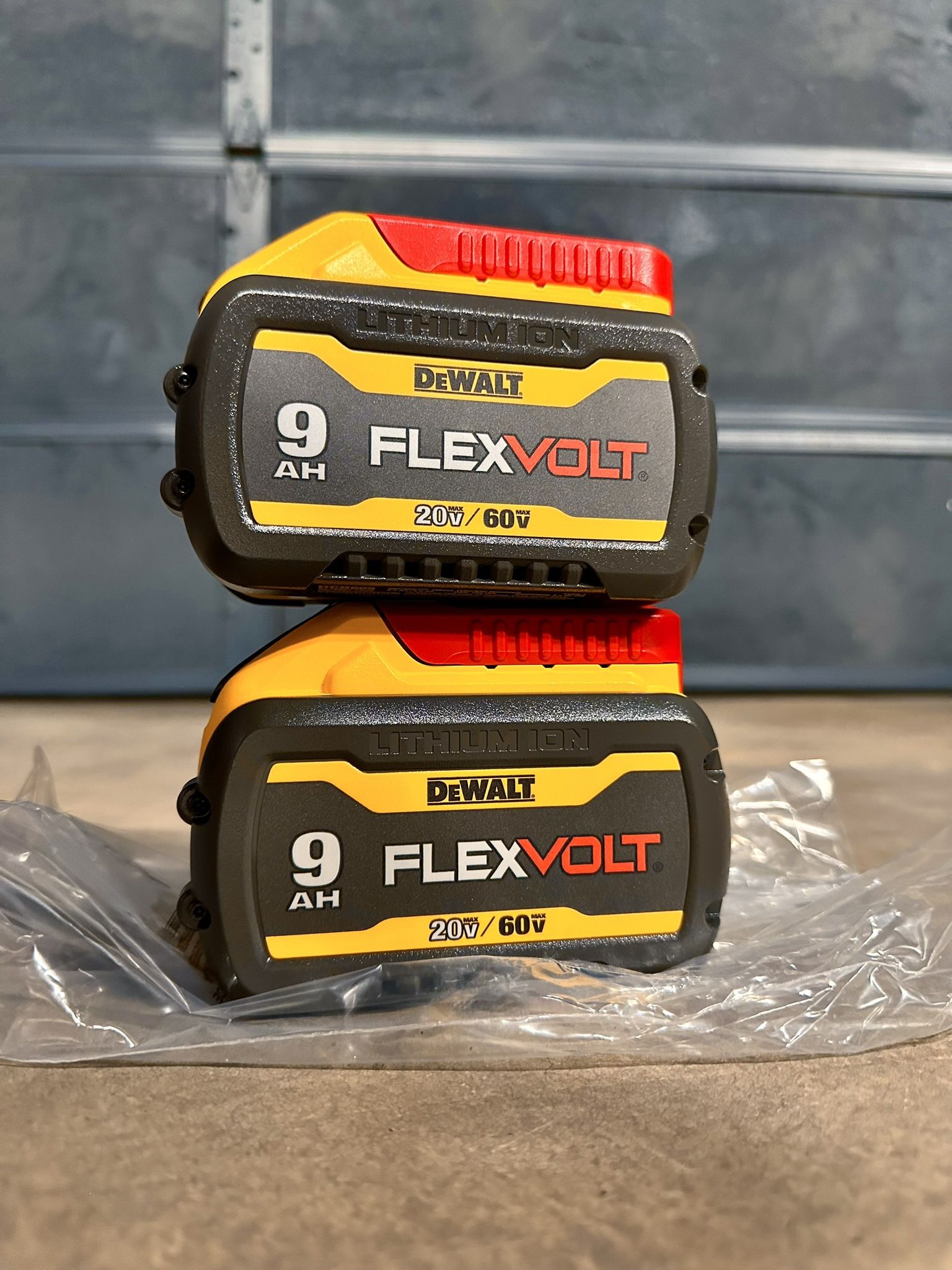 (2) DeWalt FLEXVOLT 9.0 Ah Batteries 