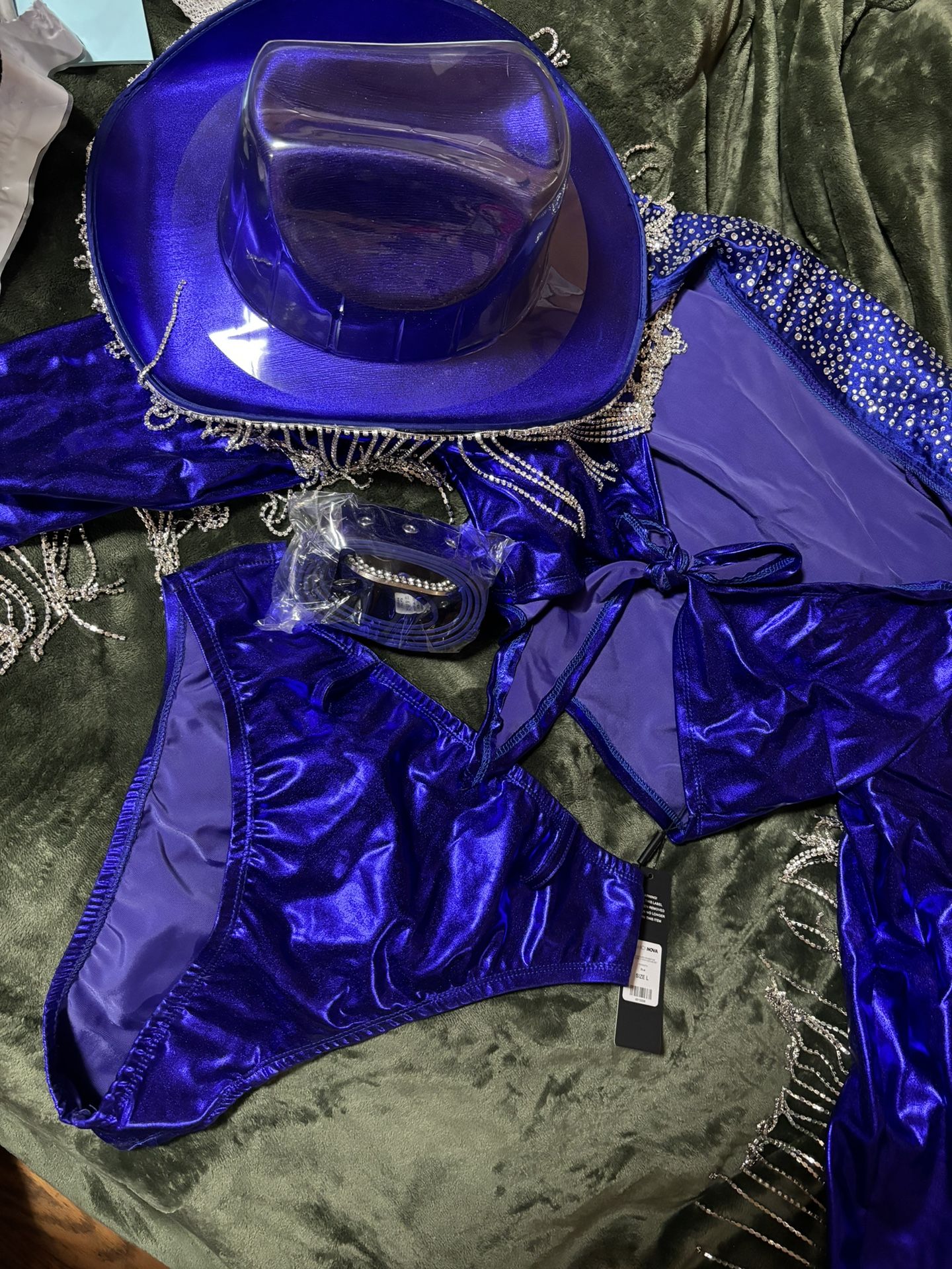 Bling Queen Rhinestone Cowgirl 4 Piece Costume Set (blue)