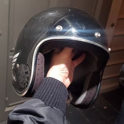 Motorcycle helmet