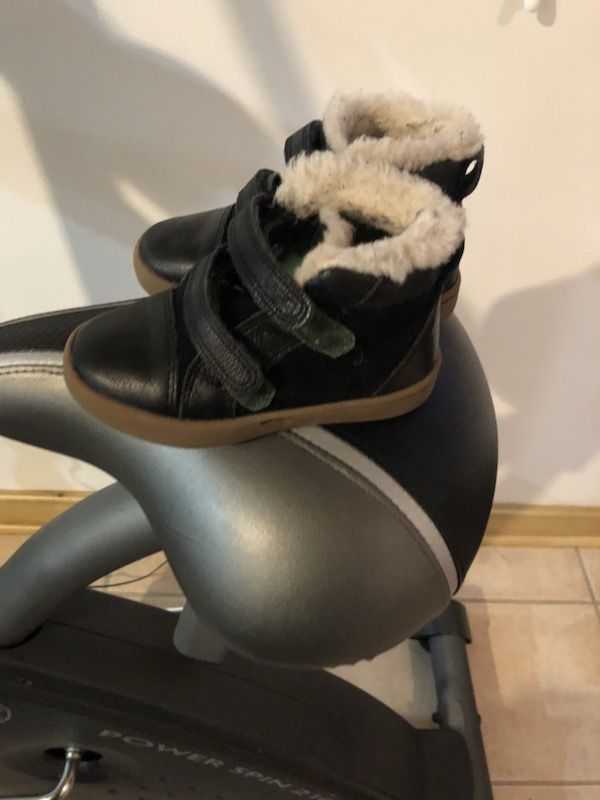Toddler size 9 Ugg boots