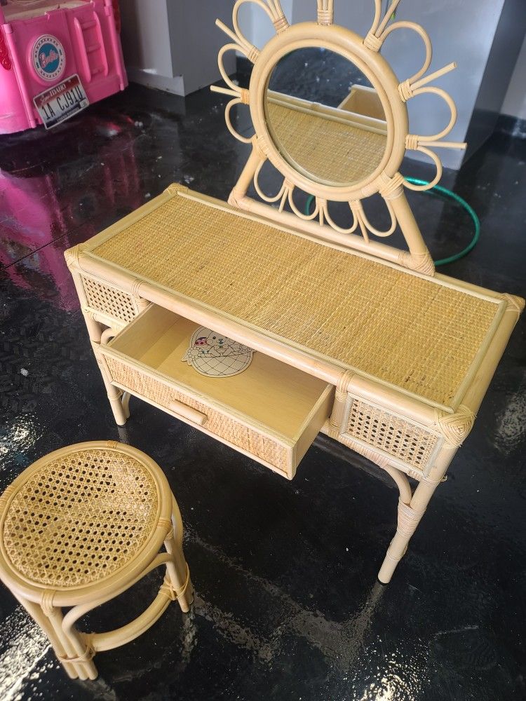 Rattan Girls Vanity