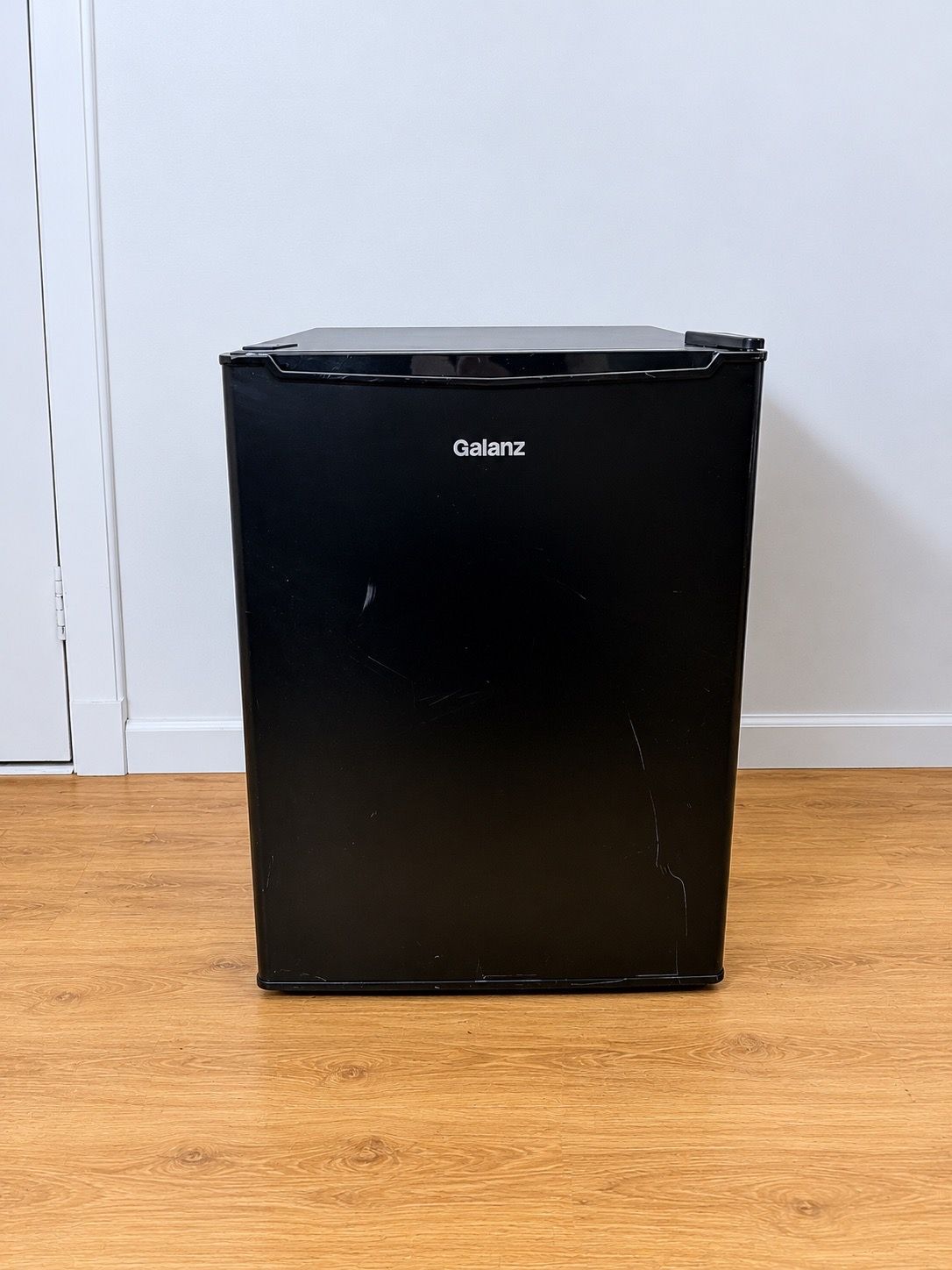 Galanz 2.5 Cu Ft Compact Mini Fridge Black Refrigerator Works Great