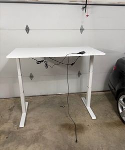 Steelcase Migration 59x29 inches Electric Sit to Stand Office desk table