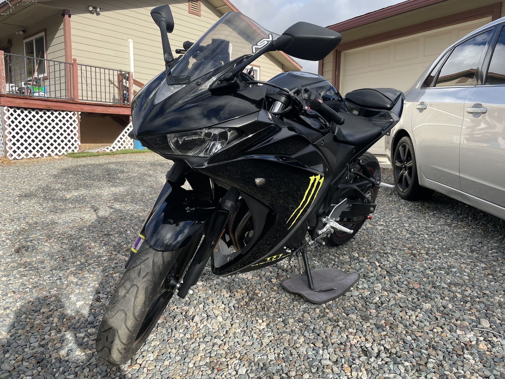 2015 Yamaha R3