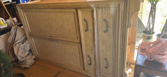Beautiful armoire need gone!!!!