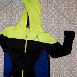 Jordan Kids Therma Fit Jackey Size Med