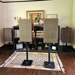 Speaker Stands 29" Tall
