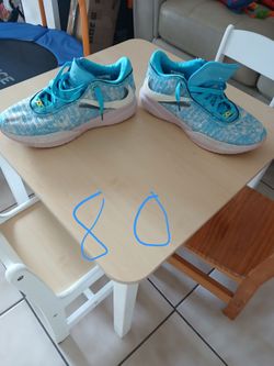 4 pares por 160 Tenis Nike de uso en perfecto estado, todos son el # 12 menos los verdes que son el #11
