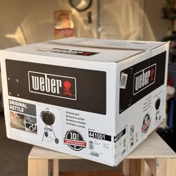 Brand New Weber 18' Original Kettle Charcoal Grill 441001 Black