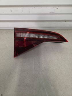 2019 to 2023 Volkswagen Jetta Left inner tail light