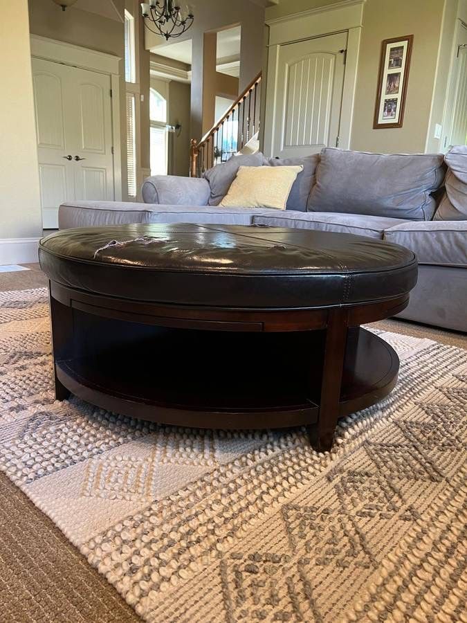 Ottoman/Coffee Table