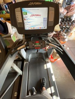 Life Fitness 95T Commercial Treadmill