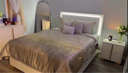White Queen Bed