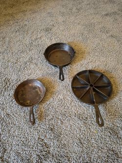 Iron skillet pans set