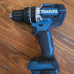 Makita brushless Drill 