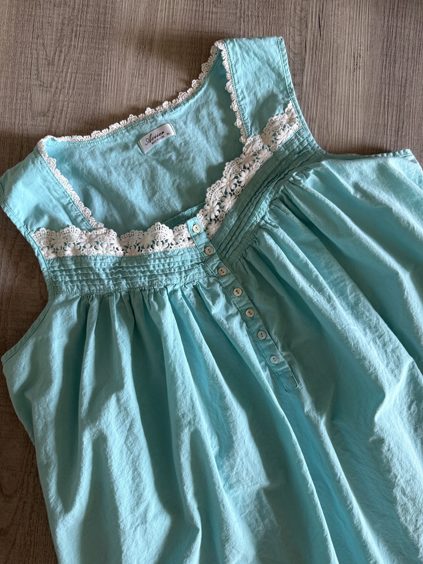 AOIIER  Long Nightgown Lace Ruffle Side Pockets Size XL Pretty!