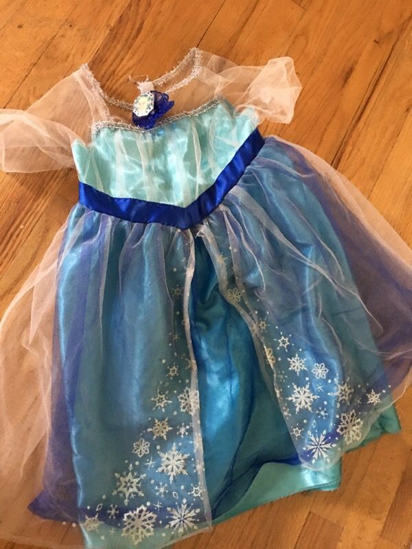 Elsa dress up outfit