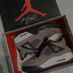 Jordan 4 Retro GS Taupe Haze 