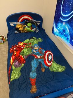 Marvel Avengers Toddler Bed with Bedding and Mattress