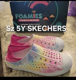 New size 5Y girls sz 5 skechers summer Slip-on pool shoes beach
