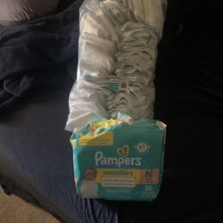 Newborn Swaddle Pampers 