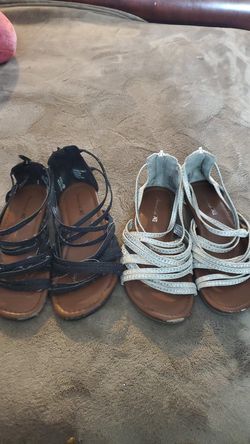 American Eagle sanddles size 12