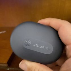 Jlab sport Bluetooth headphones like new comes with a charger and everything