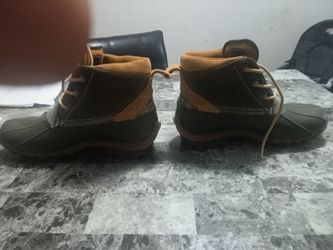 Duck boots