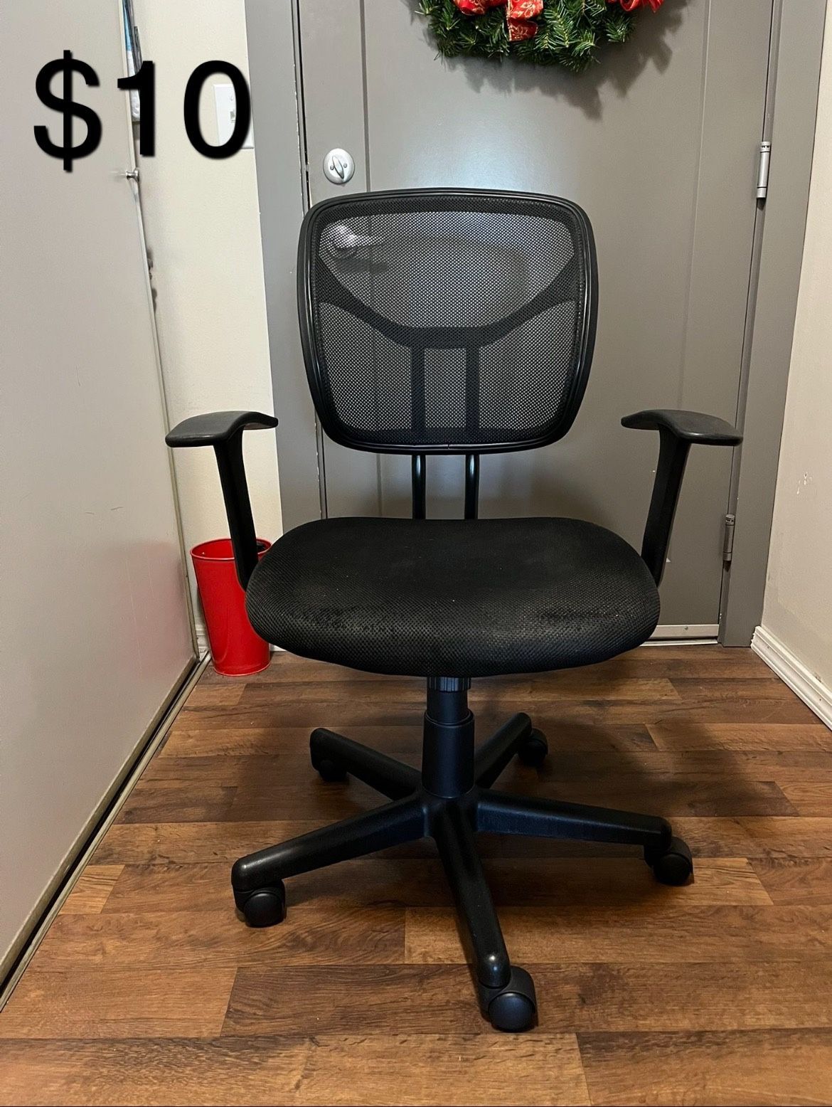 Office Chair (Mesh Chair With Arm Rest) 💺 Great for Dorms / Home Office / Study Room